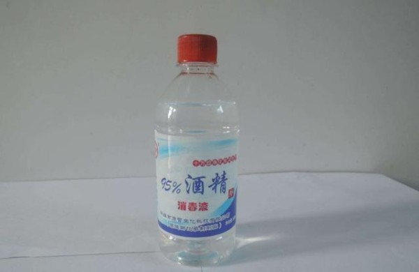 生活小技巧，学会这些方法，帮你解决擦玻璃的烦恼