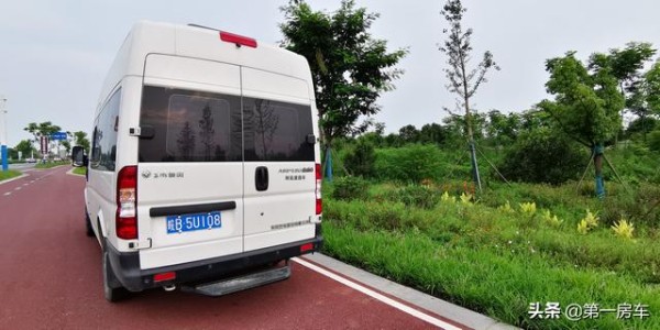 退休老人房车旅行，怎么才能省钱？老年人房车自驾游的11条建议