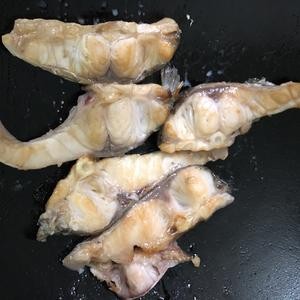 香色味俱全的焖皖鱼块「烹饪小白」「快手菜」的做法 步骤2