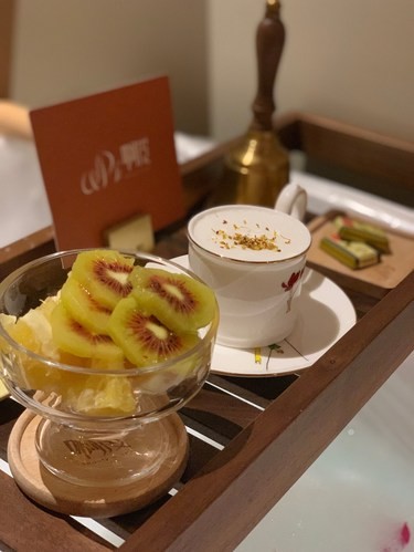 成年人泡澡按摩！