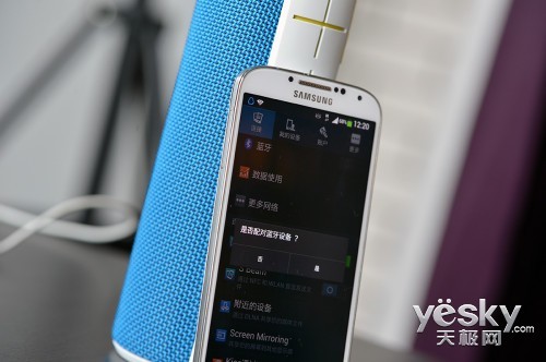 泳装派对 UE BOOM酷乐随身社交蓝牙音箱评测