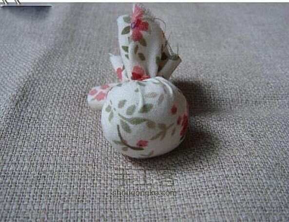 DIY头花-韩版花朵头饰手工制作方法 第3步