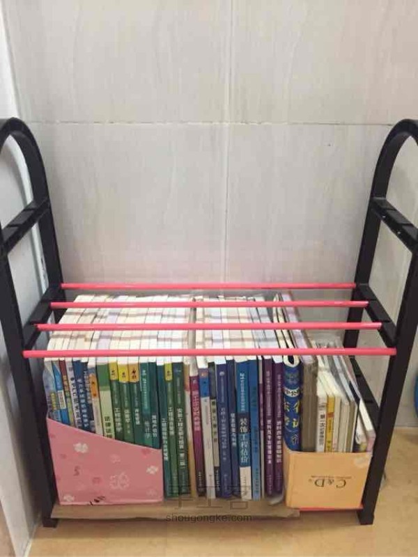 超简单废旧物DIY收纳小书架 第7步