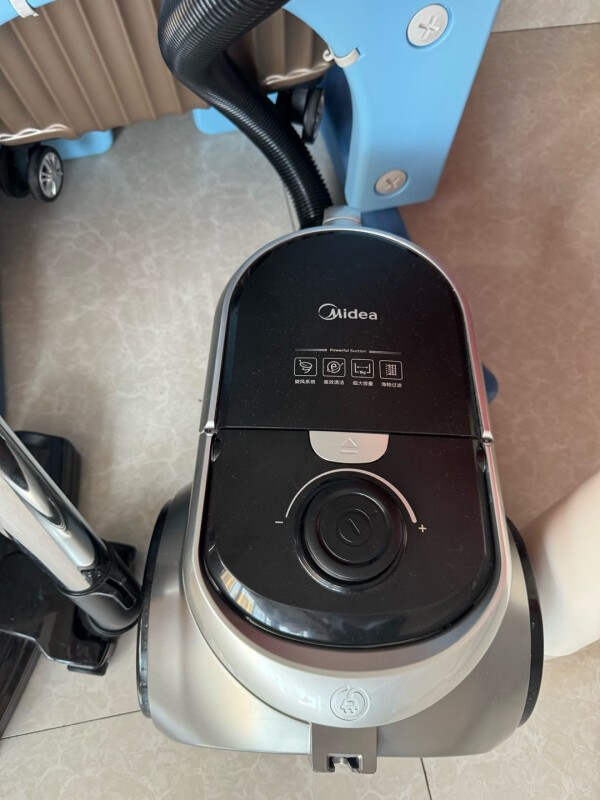 美的(Midea)吸尘器家用C7 有线手持卧式大吸力 多用地毯清洁机大功率吸尘除螨晒单图
