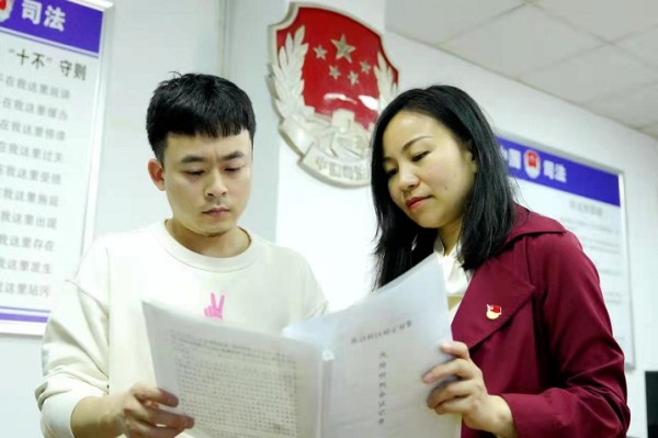 九龙坡区政法维稳先进人物系列展播①王玥：黄桷坪“钉子户”所长的基层16年