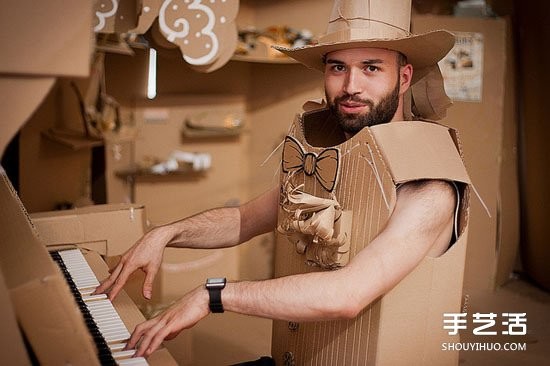 瓦楞纸制作的城镇 宣传环保回收再利用的理念 - www.youjiao5.com