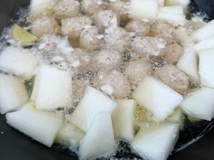 冬瓜丸子汤——健康美味家常菜的做法 步骤7