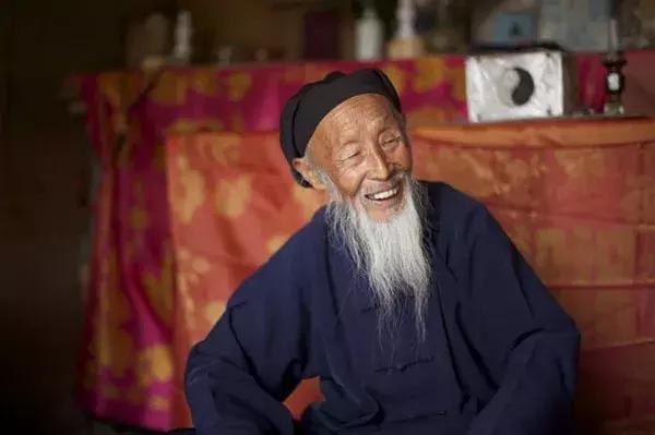百岁老人谈打坐修行之要诀