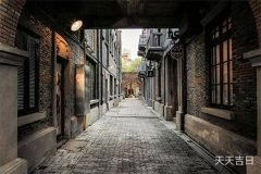 卫生间门对大门挂什么破？解决方案一览