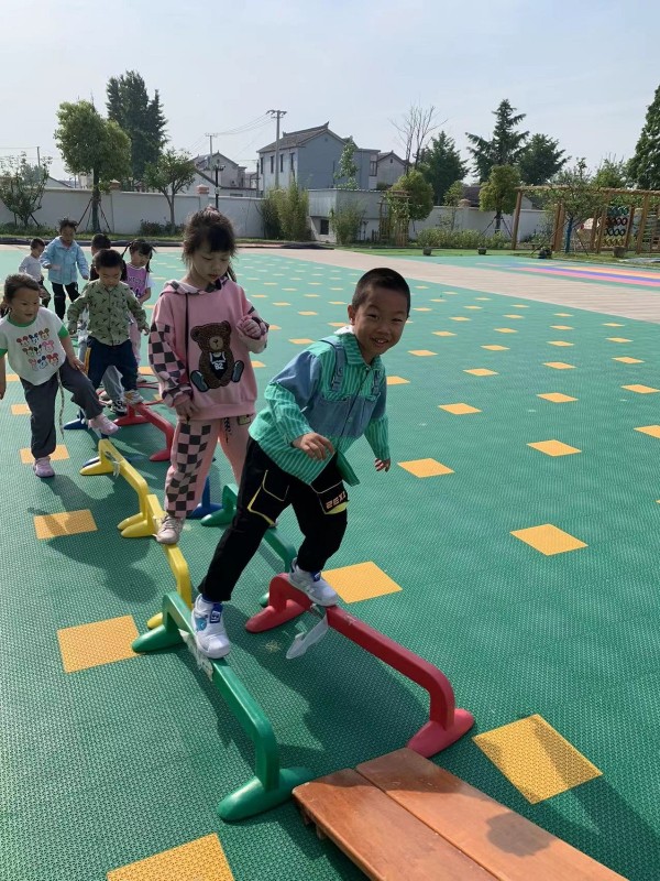 092e9b84ba4048acadbeaa40a5826e7d.jpg