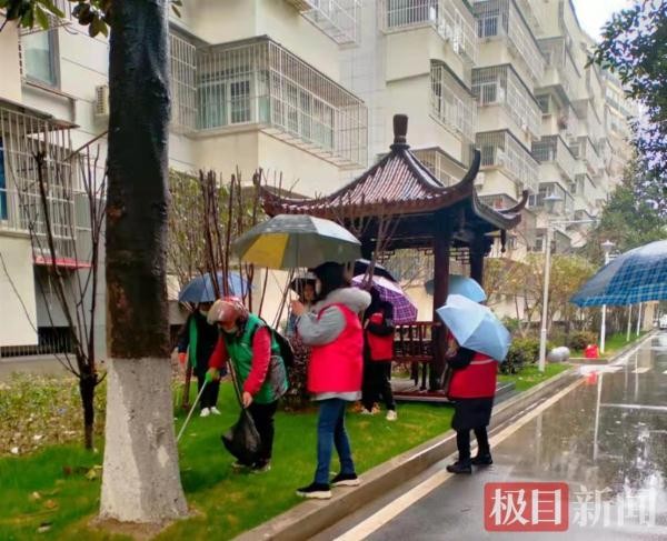 老旧小区改造“梯”升幸福感，“旧”居民过上了“新”生活