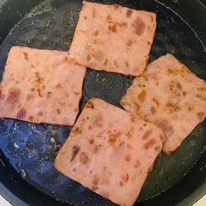 快手早餐三明治的做法 步骤4