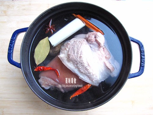 两大美食名博的贫嘴生活——冰糖炖肘子