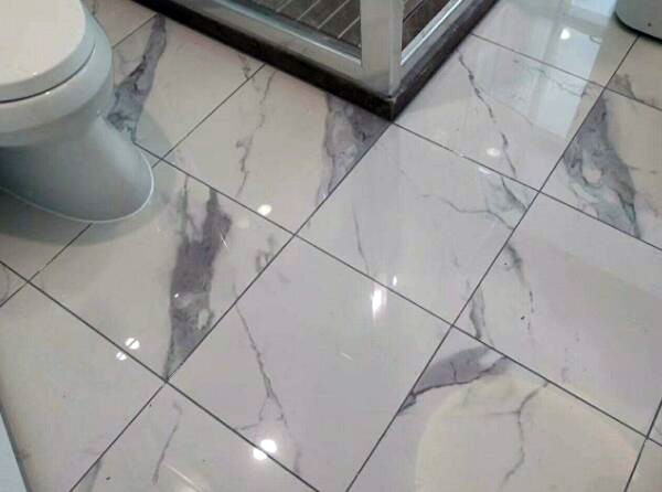 洗澡间地砖缝隙用啥填补 卫生间地砖留缝会渗水吗 卫生间瓷砖缝隙渗水修补方法
