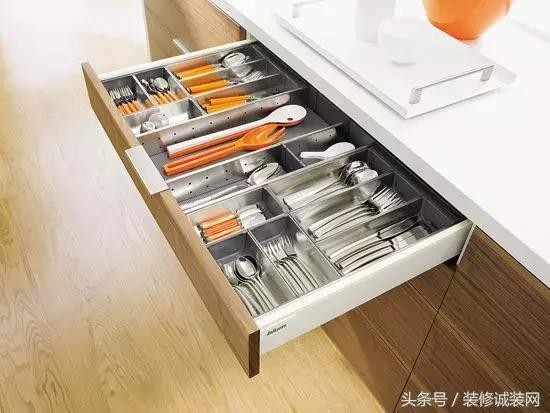 十几种收纳小技巧，厨房、客厅、卫生间一应俱全！