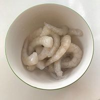 宿舍有只锅 | 香滑可口的快手虾仁蒸蛋的做法图解1