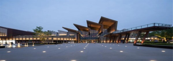 复地?大华1935旧厂房改造设计 | 八十载工业建筑变身城市潮玩领地 