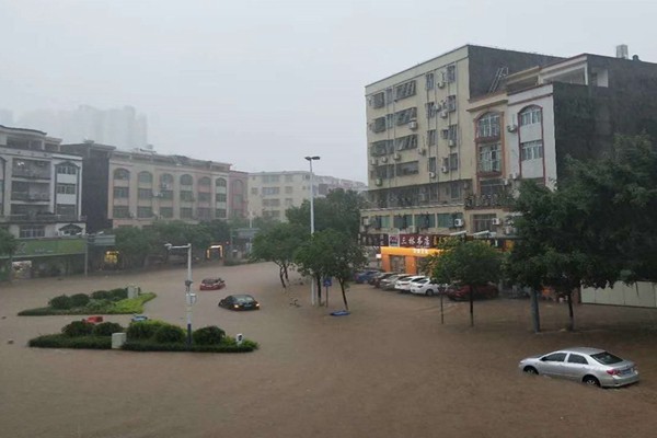 南方暴雨下不停 北方将迎今年来最大范围高温天