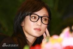 周迅参加低碳家庭启动仪式宣读环保小贴士(图)