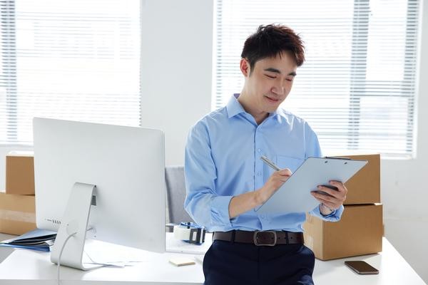 《劳动节安全指南：关于工作场所和家庭的防范措施》 图1