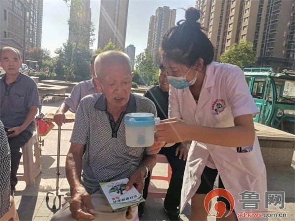 聊城古楼街道社区卫生服务中心开展“全民健康生活方式日”活动