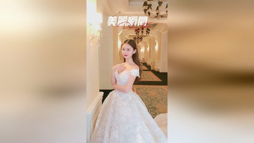 2年前我的婚纱走秀视频 都说女生穿婚纱的那一天最美