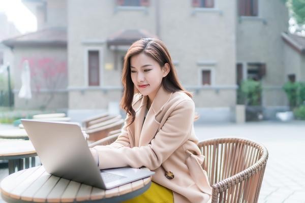 鹏起科技成功变更公司，策略调整引行业关注图1