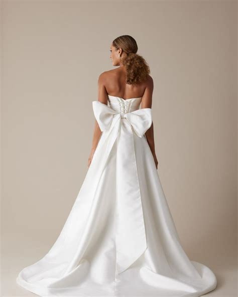 Is it less expensive to create your own wedding gown? .