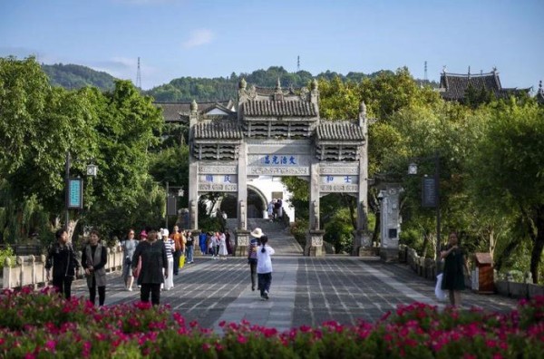 腾冲市和顺古镇一景。新华社记者 陈欣波 摄