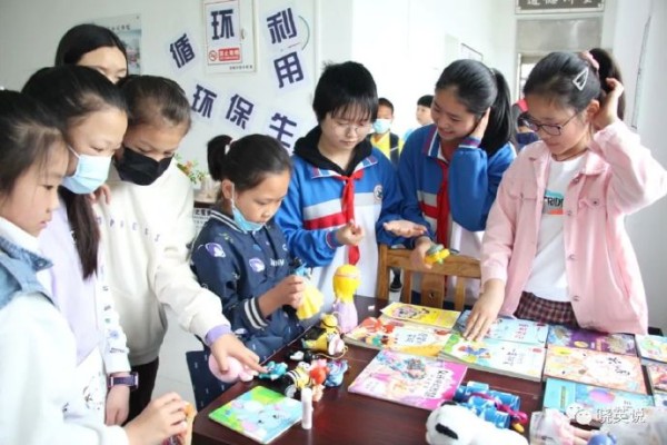旧物利用环保生活——安顺第五届“读+写”现场读后感十佳作文大赛揭晓