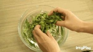 天然面食|蒸菜不粘有巧招的做法步骤 第1步