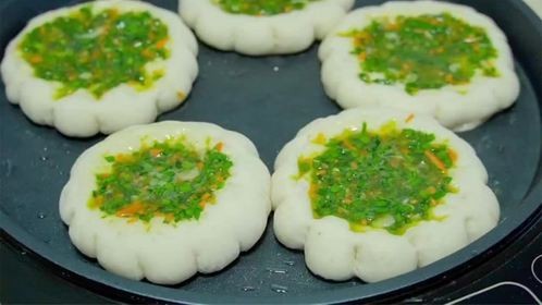 早餐不要包子油条了，试试这样做，一个饼3个滋味，出锅瞬间扫光