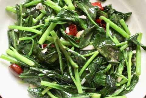补血养血推荐血皮菜-蒜香血皮菜的烹饪小技巧1