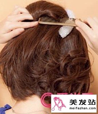 打造完美卷发的秘籍：轻松学会卷发打理技巧 3