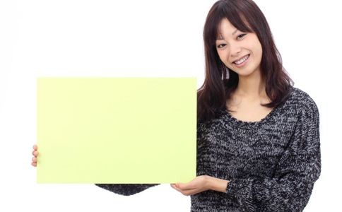 用卫生纸擦拭餐具 用抹布擦桌子 用酒消毒碗筷