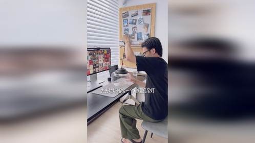 把海绵宝宝放进玻璃缸吊灯里里！