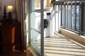 这些小户型阳台，做得太实用了，轻轻松松满足洗衣晾晒的需求图片