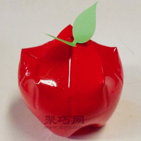 废旧饮料瓶手工制作平安果 矿泉水瓶diy圣诞苹果