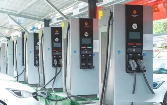 “新能源汽车”充电的“3”种解决方案！-有驾