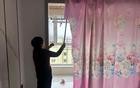 网友：烧窗帘是典型的仙人跳手法，普通人多加注意……