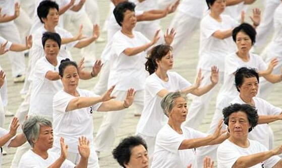 老人抑郁疾病常见 多多关爱老人