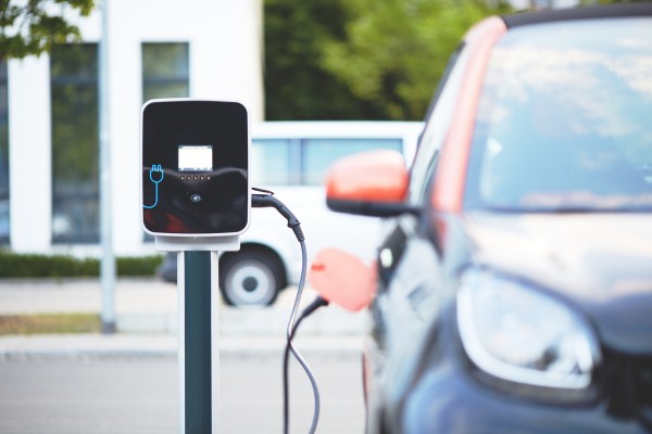 电动汽车充电 Car charging