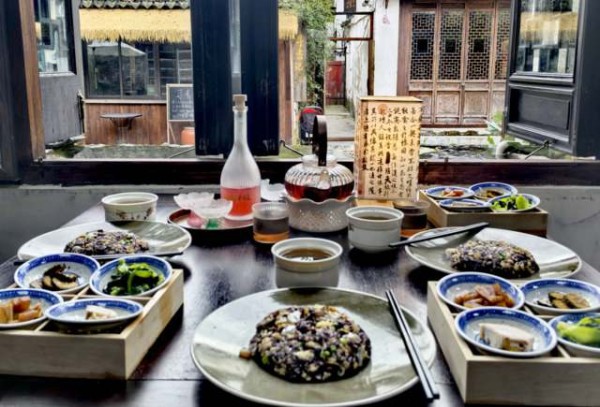 素食低脂食谱，精选天然食材，低油低盐，营养均衡，助您健康生活每一天。