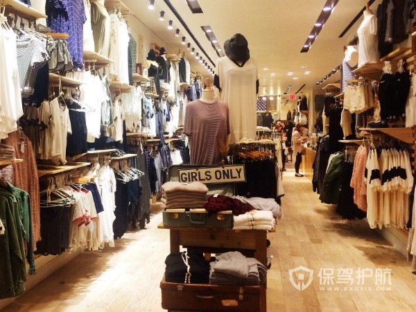 服装店装修效果图-保驾护航
