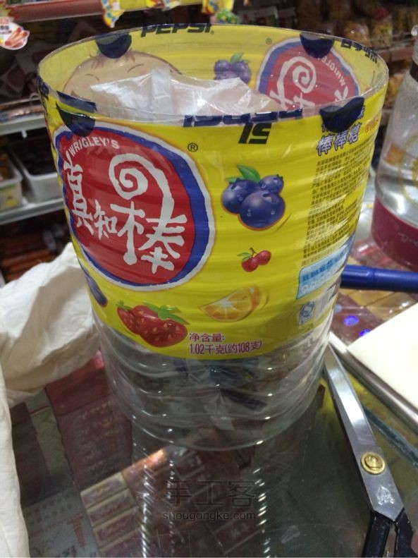 垃圾桶也得瑟一下吧 旧物改造教程 第2步