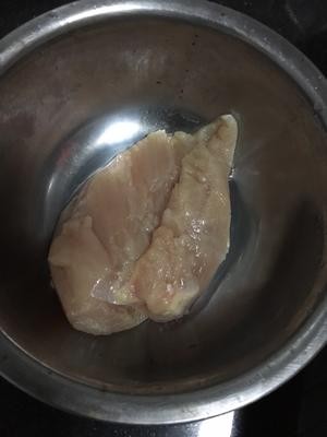 5分钟早餐之全麦鸡胸肉三明治的做法 步骤1