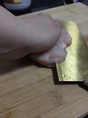 5分钟早餐之全麦鸡胸肉三明治的做法 步骤2