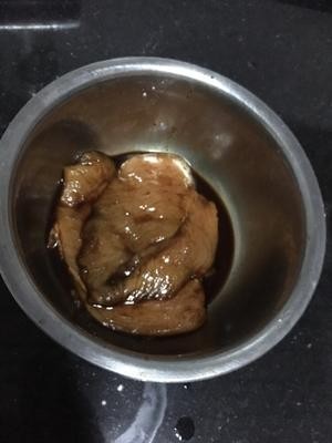 5分钟早餐之全麦鸡胸肉三明治的做法 步骤3