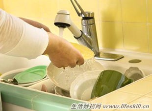将洗碗得干净又健康的十个小诀窍