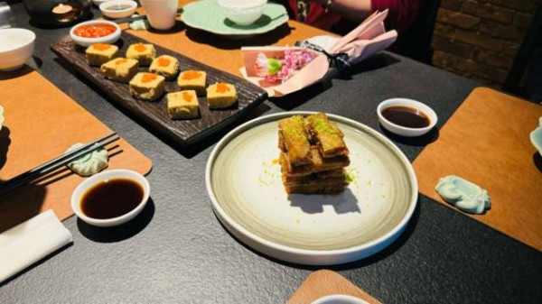 精选低脂食材，注重营养搭配，烹饪出健康美味。
